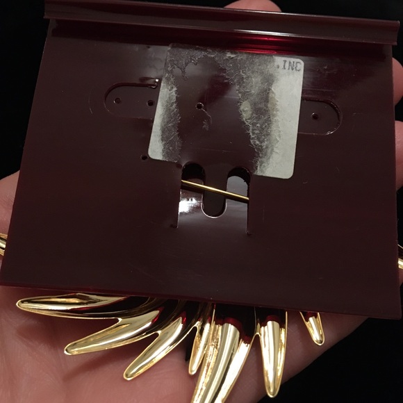 Premier Designs Gold Tone Brooch Pin - Picture 3 of 6